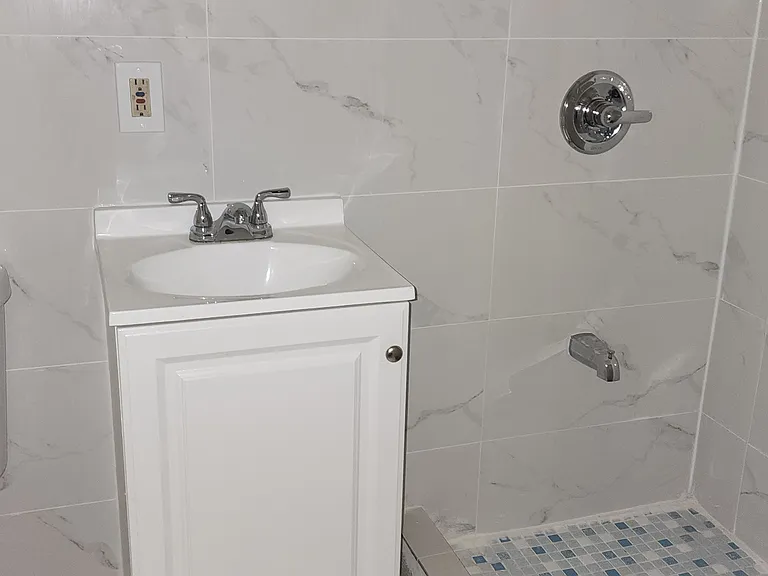 563 Nostrand Ave #3R — Photo 3