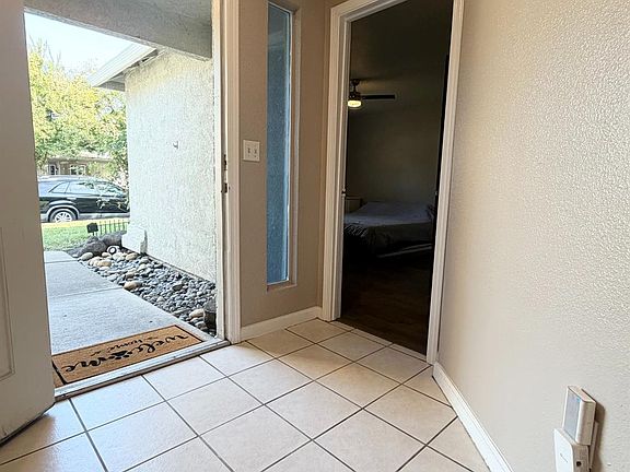 3rd image of 2046 Porter Way