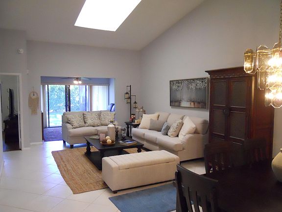 4th image of 8199 Springlake Drive