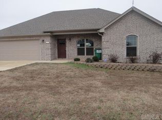 137 Lloyd Henderson Rd, Beebe, AR 72012