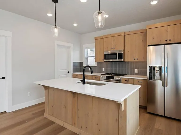 Bradbury Luxury Townhomes — Photo 16