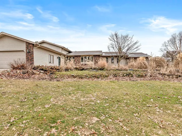 51450 Winding Waters Ln, Elkhart, IN 46514