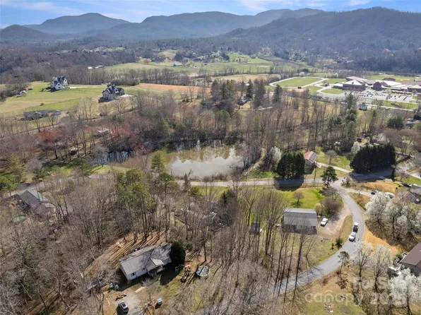 99999 Gun Flint Trl, Fletcher, NC 28732