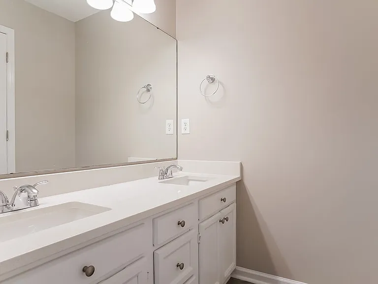 353 Amherst Creek Dr — Photo 11