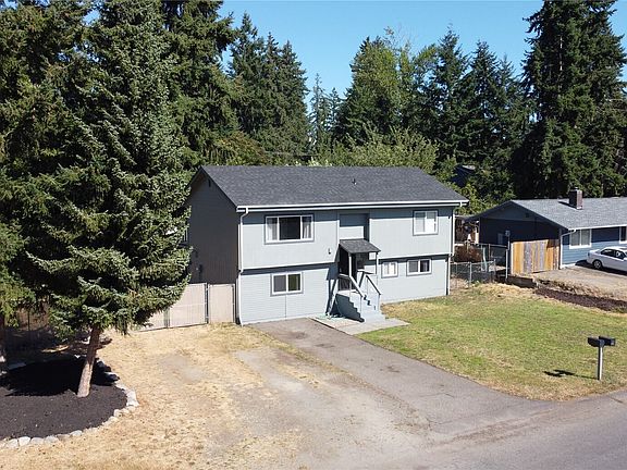 5th image of 16801 10th Avenue E