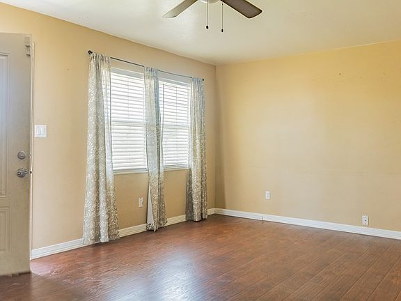 3rd image of 2418 W 12th St