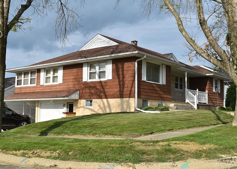 701 5th St SE, Oelwein, IA 50662 Zillow