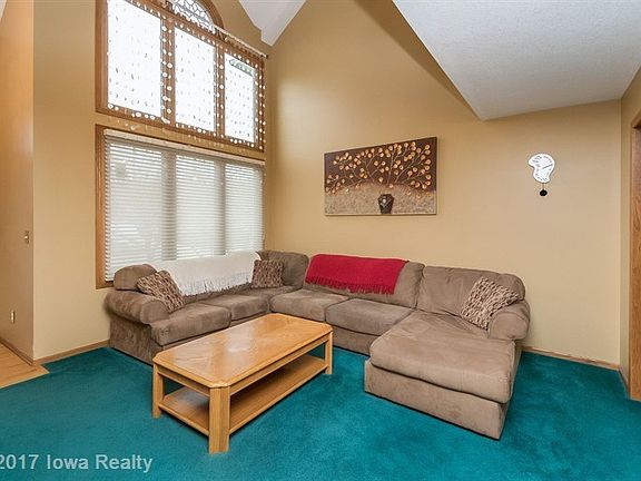 5th image of 4926 Waterford Dr