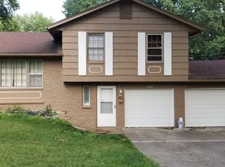 3707 S Greenwich Ln, Independence, MO 64055