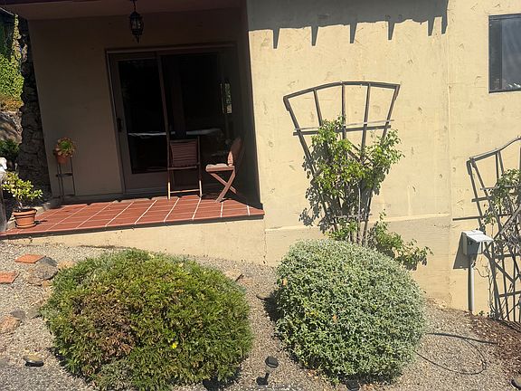 4th image of 1500 Ridge Rd #B