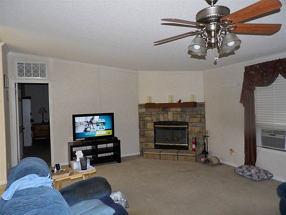 3rd image of 340 Mozart Dr