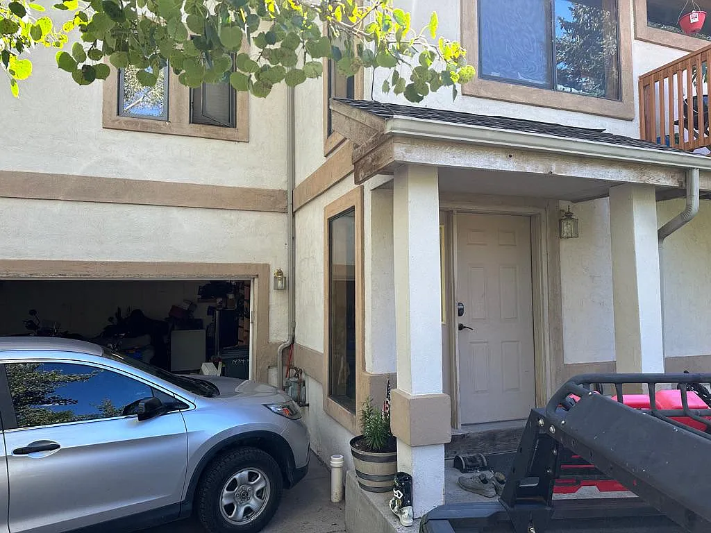 4 bed, 3.5 bath, 2000 sqft, $5,750 — Photo 3
