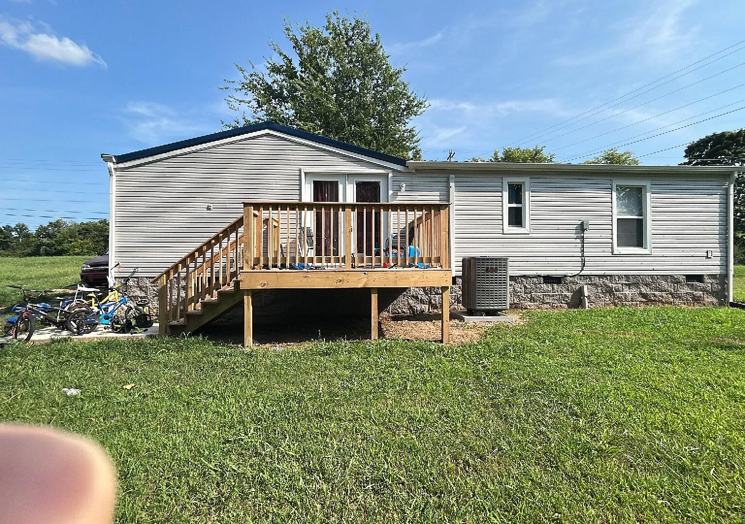 3 bed, 2.0 bath, 1498 sqft, $1,200 — Photo 2