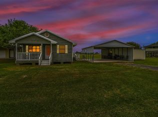 37 Mollnar Dr, Palacios, TX 77465