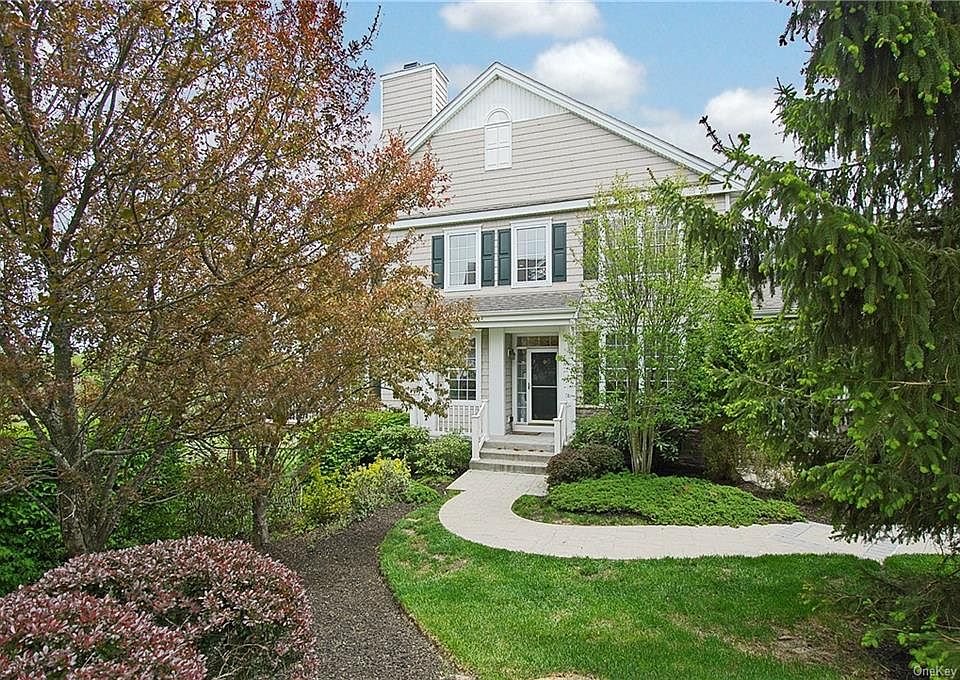 1st image of 20 Turnberry Ct