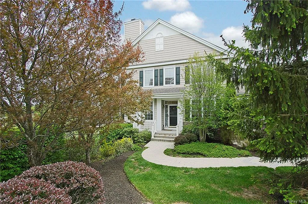 20 Turnberry Ct photo 1