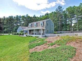 6 Aylward Ln, Foxboro, MA 02035
