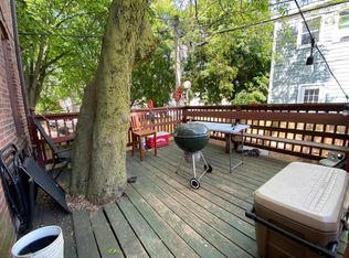 10 F St, South Boston, MA 02127