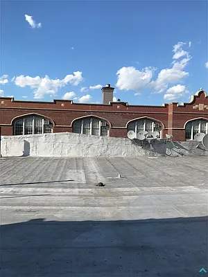 Rented by EXR | media 6