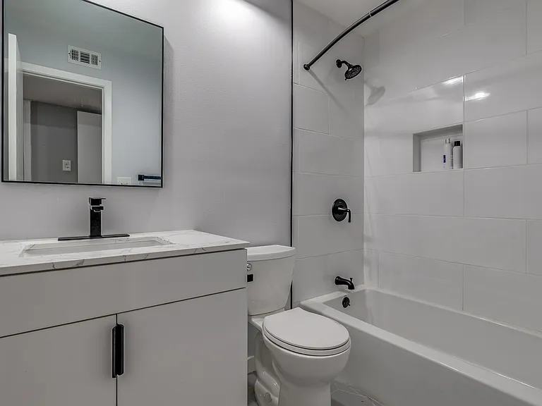 7410 E Northwest Hwy #101 — Photo 11