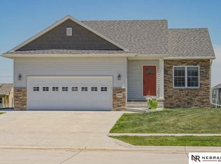 2482 N Columbia Ave, Seward, NE 68434