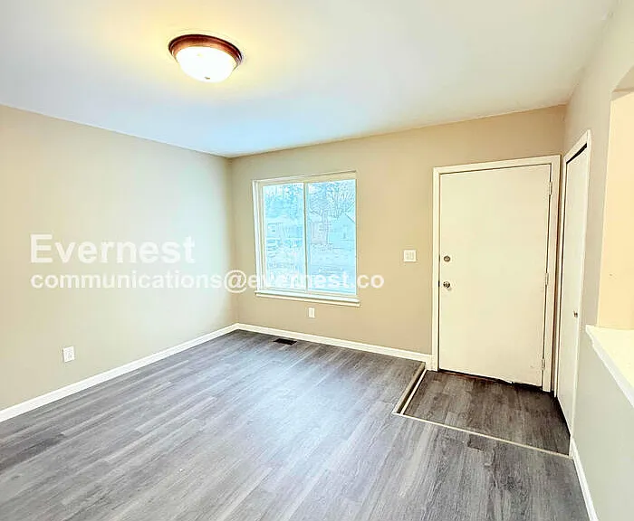 23569 Stewart Ave — Photo 7