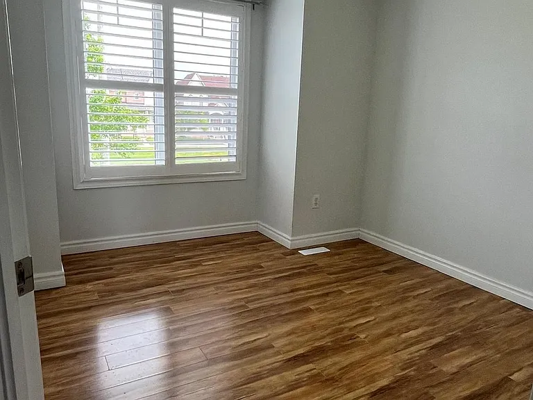 46 Gas Lamp Ln — Photo 3