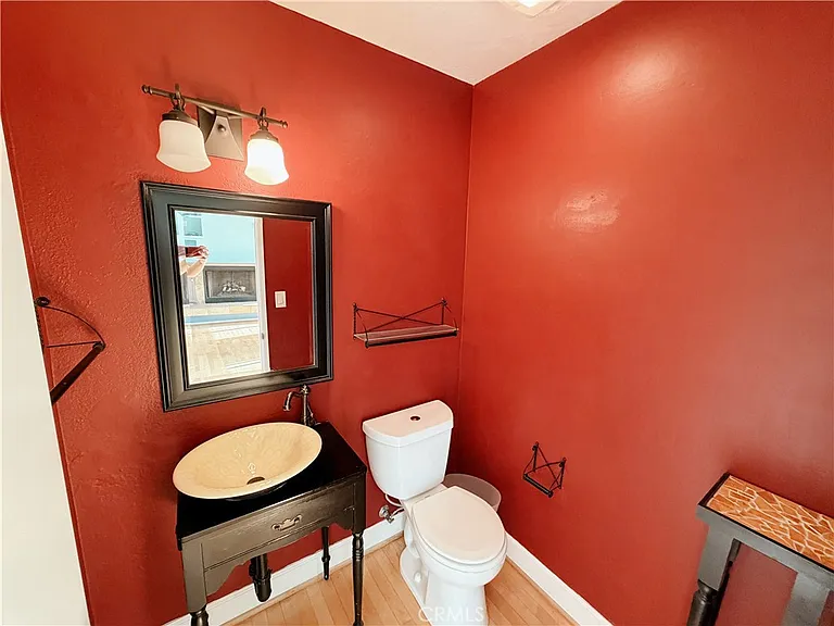 104 S Francisca Ave #C — Photo 7