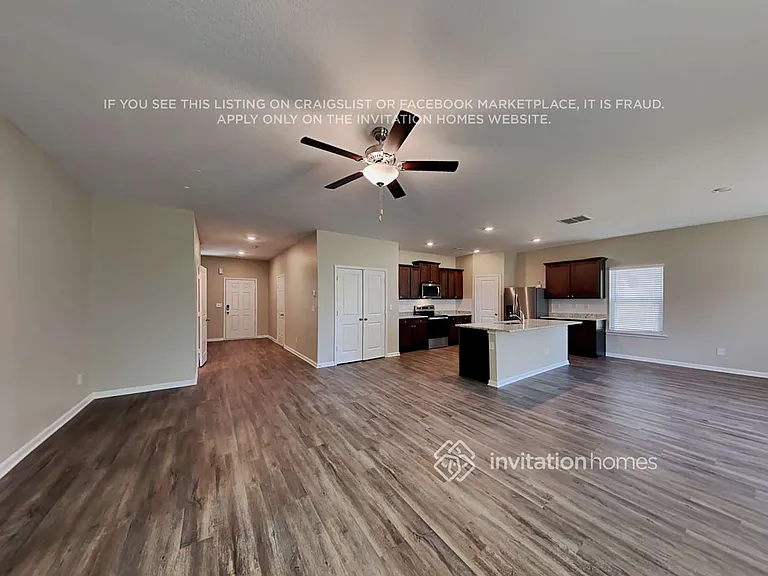 407 Vermeer Ct — Photo 5