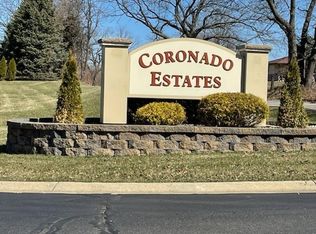 2 Coronado Dr, Jackson, MI 49201