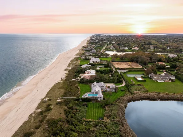 137 Murray Ln, Southampton, NY 11968