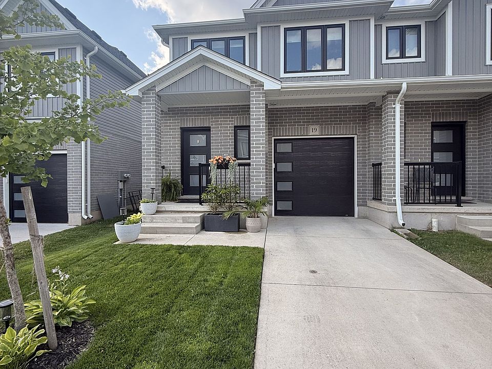 1st image of 17 Nicholson St #19