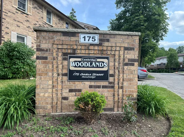 175 Cedar St #10, Cambridge, ON N1S 4X9