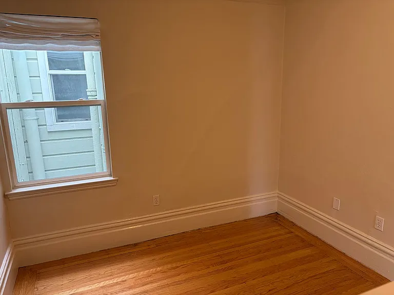 329 Linden St — Photo 12