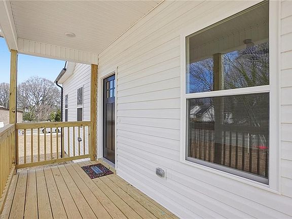 5th image of 608 Gilmer St