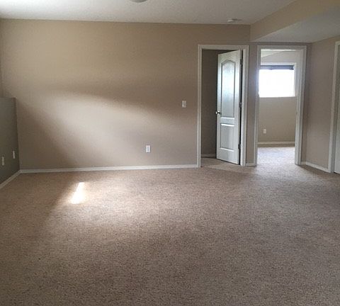 4th image of 33 Willow Ln #33