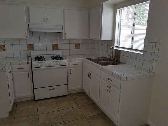 2nd image of 1243 W 164th St APT D