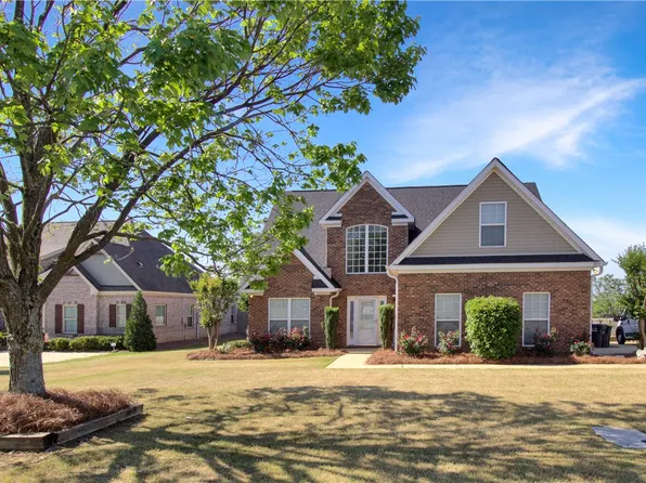 603 W Towne Lake Cir, Opelika, AL 36804