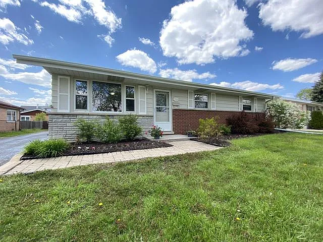 9224 Homestead Ln photo 1
