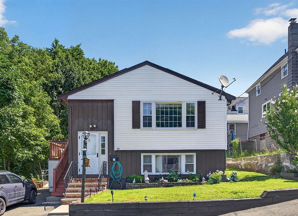 1st image of 39 Mountain Ave