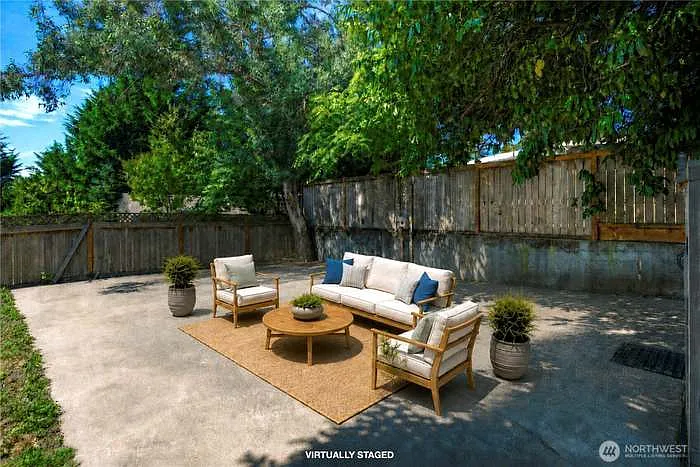 S Myrtle St — Photo 18