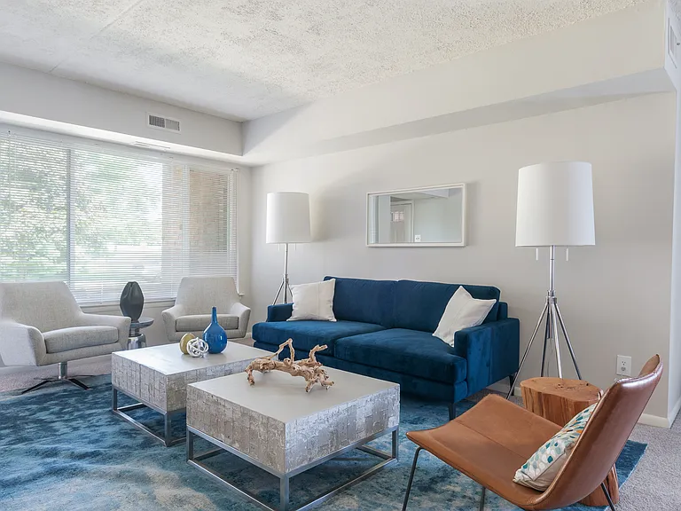 Metropolitan Tareyton Estates — Photo 10