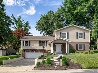 1 Vienna Ct, Lake Saint Louis, MO 63367