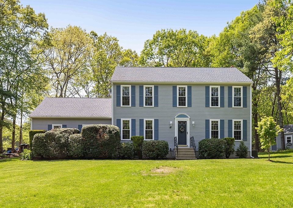 1st image of 10 Barnstable Rd