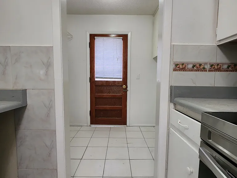 3127 Polk Ave — Photo 16
