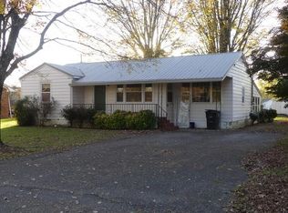 514 Timothy St, Athens, TN 37303