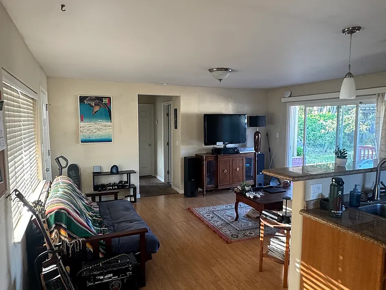 223 Poplar St — Photo 5