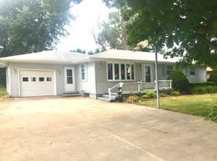 10 Marilla Park Rd, Streator, IL 61364