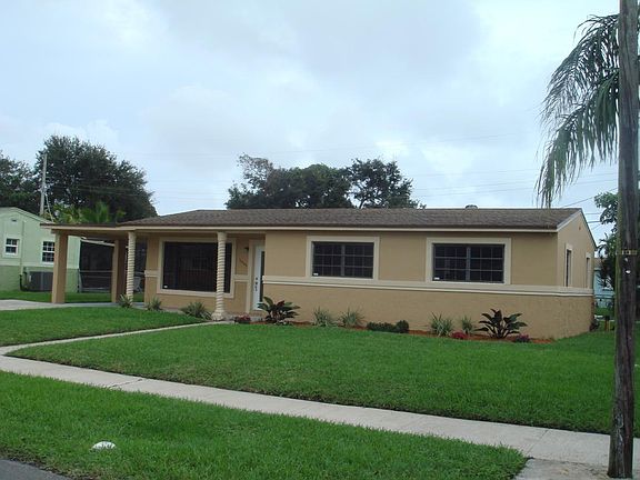 5th image of 18525 NW 10th Ct