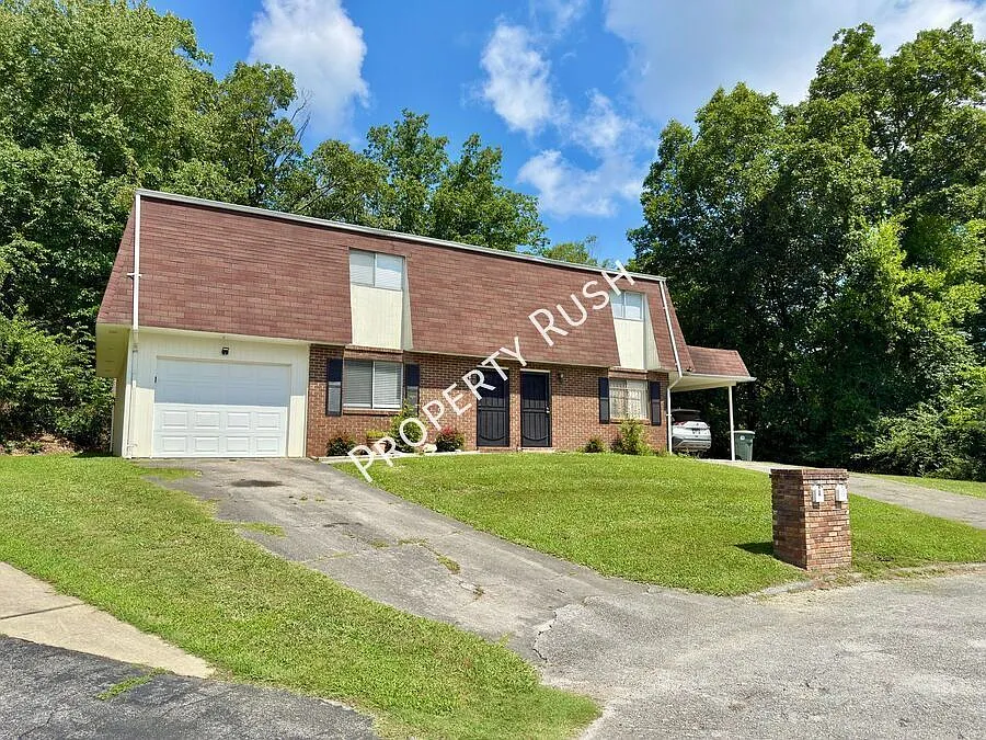 2323 Green Forest Dr. "A" - Charming 3 bed/2.5 bath rental unit in Chattanooga! $1,695/mo. — Photo 3